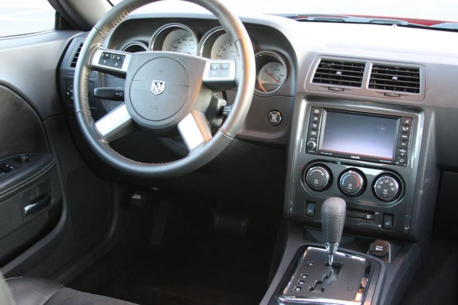  Dodge Challenger SRT8 2008 года  (фото 317 из 356)